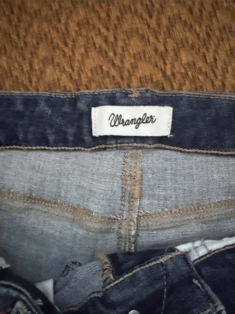 Wrangler slim straight